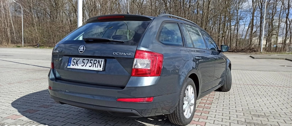 Skoda Octavia cena 41500 przebieg: 179614, rok produkcji 2016 z Katowice małe 46